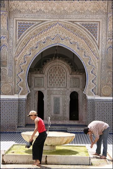 1016-fes.jpg